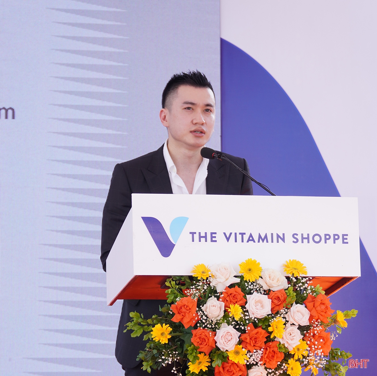 Mr Hoàng Anh - Phó Chủ tịch Kim Liên Group, CEO The Vitamin Shoppe Việt Nam phát biểu tại lễ khai trương